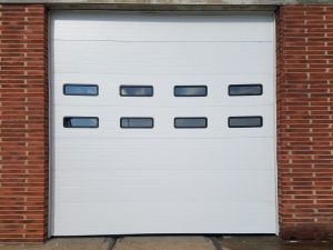 Sectional steel door with small windows - Marine
